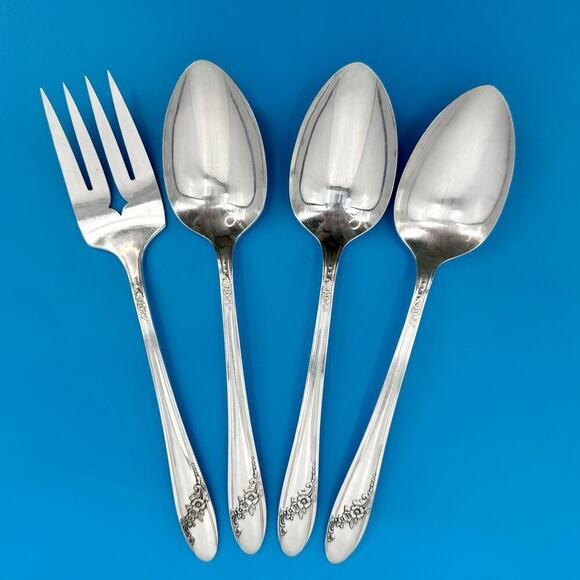 Lot of 4 Silverplate Serving Spoon/Fork VTG Oneida Diagonal Floral Queen Bess II - Picture 1 of 5